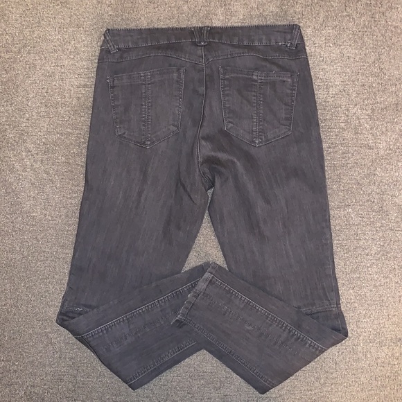 Democracy Jeans - Picture 2 of 7